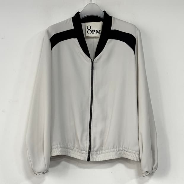 이태리 8PM 배색 라인 집업 자켓