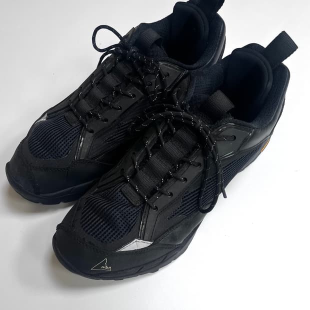 42)로아 하이킹 락파 블랙