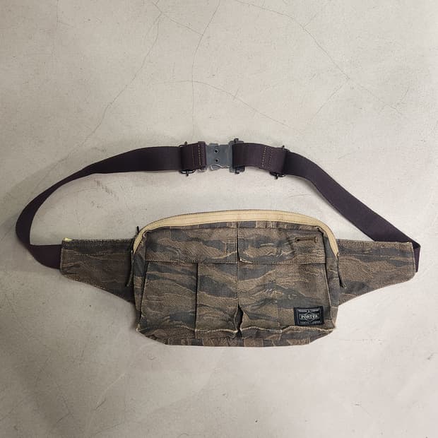 요시다 포터 70주년 타이거 카모 크로스백