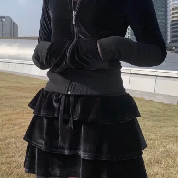 새상품 베이비메탈클럽 스커트 벨벳 셋업 블랙