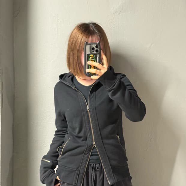 zipper detail 2-way hood zip-up