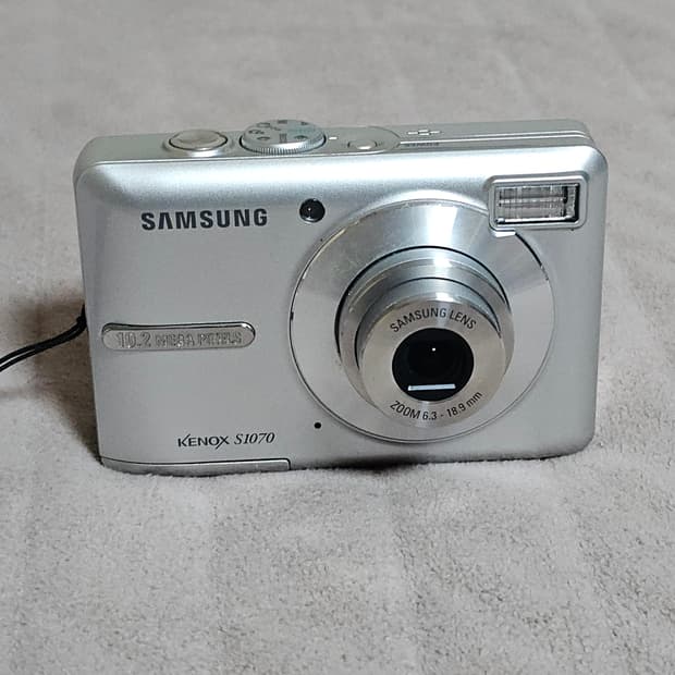 삼성 Kenox S1070 디지털 카메라