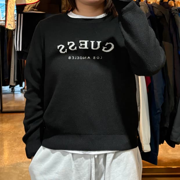 게스 블랙 니트