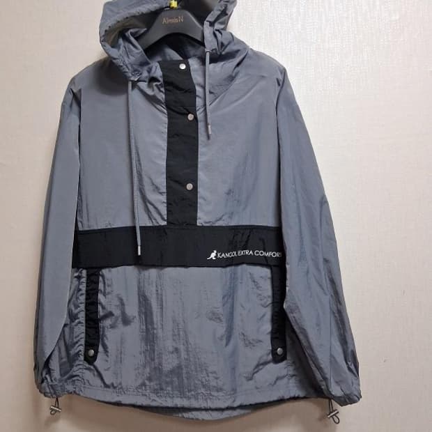 일본수입 캉골 여성 바람막이 우븐  미착용새옷상태 77까지 표기L