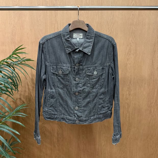 아르마니 진스 데님 코튼 트러커 자켓 메탈 로고 버튼 포켓 디테일 그레이