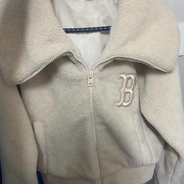 MLB 베이직 경량 크롭 후리스 점퍼