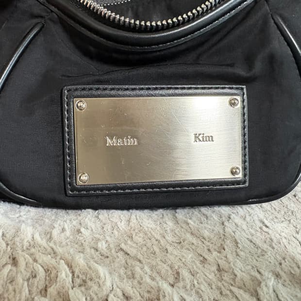 Matin Kim 마들렌 라운드 백 