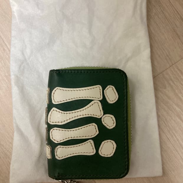캐피탈 떰즈업 본 핸드 집 미니지갑 그린
