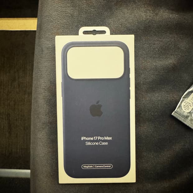 아이폰 17 Pro Max 실리콘 케이스 딥블루 미개봉
