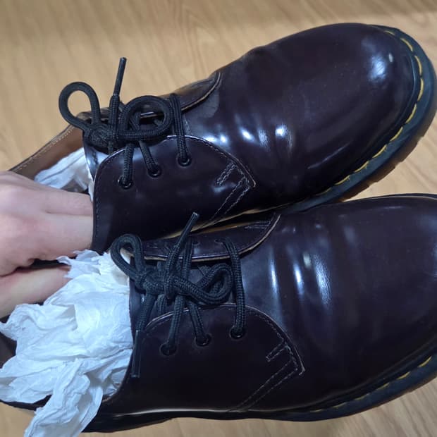 260 UK7 닥터마틴 1461 스무스 버건디