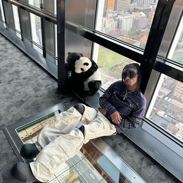 후드바이에어 지퍼 맨투맨