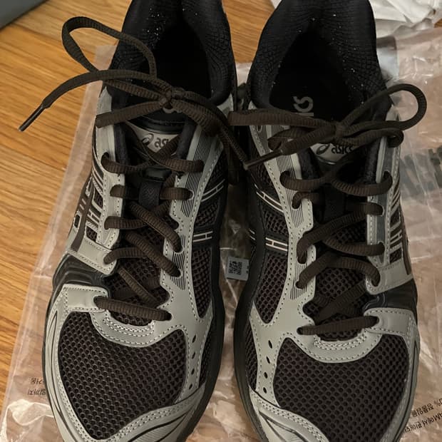 아식스 언더마이카 젤카야노14 페퍼 270