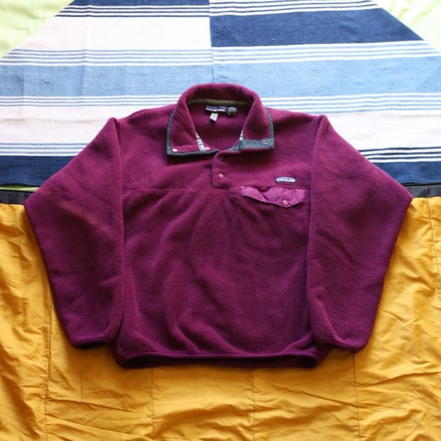 파타고니아 90s 신칠라 스냅티 플리스 (plum)