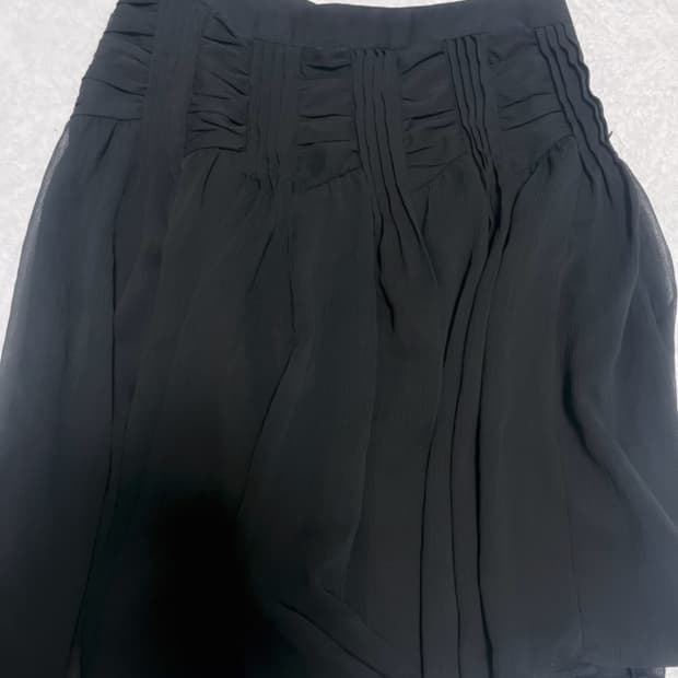 Black Midi skirt