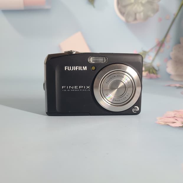후지필름 파인픽스 f50fd 디카 (빈티지 카메라)