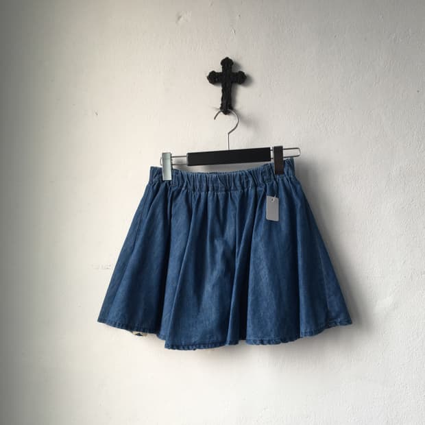 Short layered mini skirt