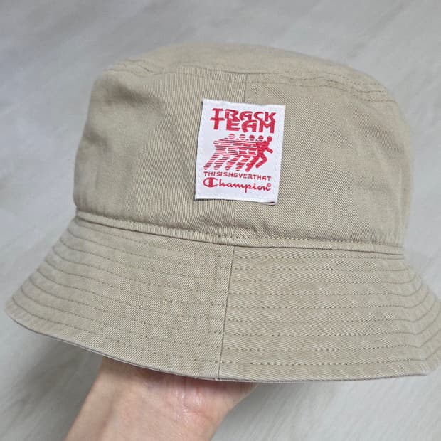 디스이즈네버댓 x 챔피온 버킷햇