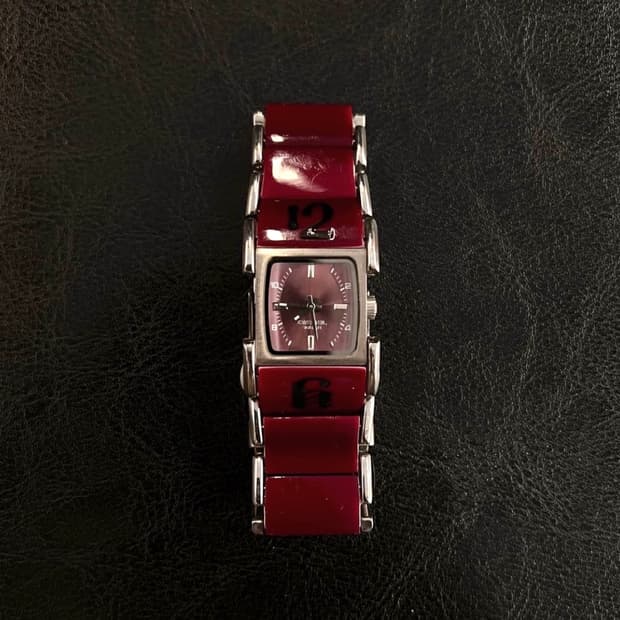 디젤 빈티지 희귀 와인컬러 메탈시계