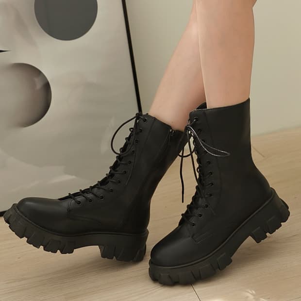 블랙 끈 조절 숏 부츠