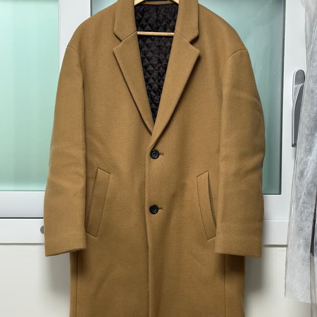 COMODO Square(코모도스퀘어) 남성 세미오버핏 카멜 싱글코트 /