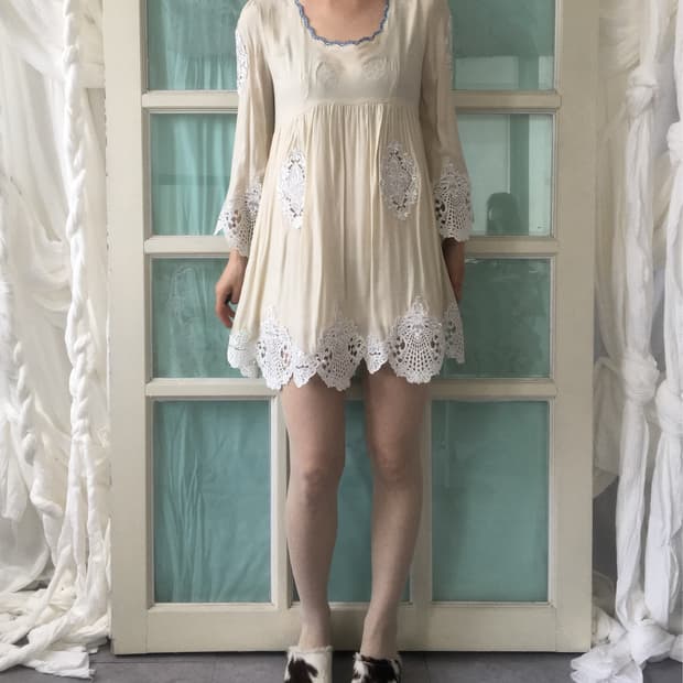 Filet trimming blouse onepiece