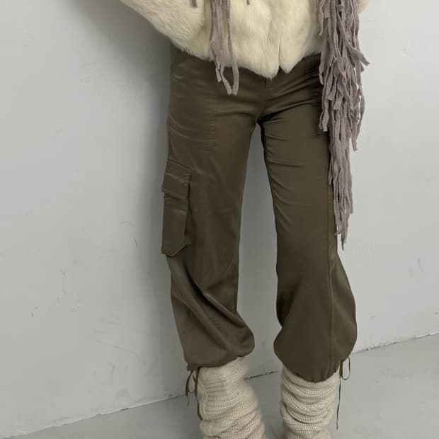 카키 새틴 카고 8부 팬츠