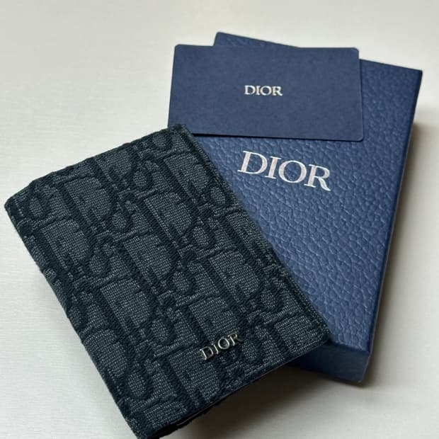 디올 오블리크 오거나이저 카드지갑