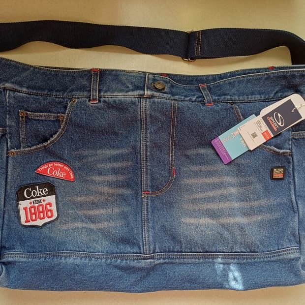 스포츠챔버 코카콜라 데님 크로스백 새상품