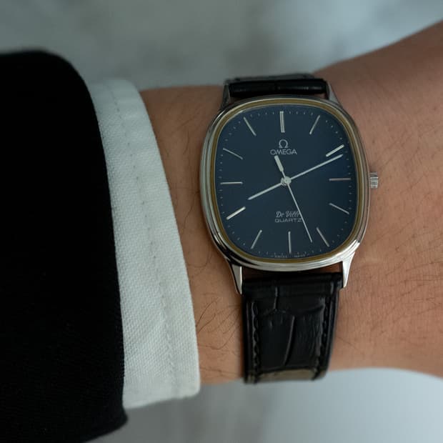 오메가 드빌 엘립스 네이비 빈티지 쿼츠 시계