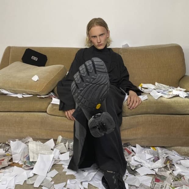 [41] 발렌시아가 파이브 핑거스 스니커즈