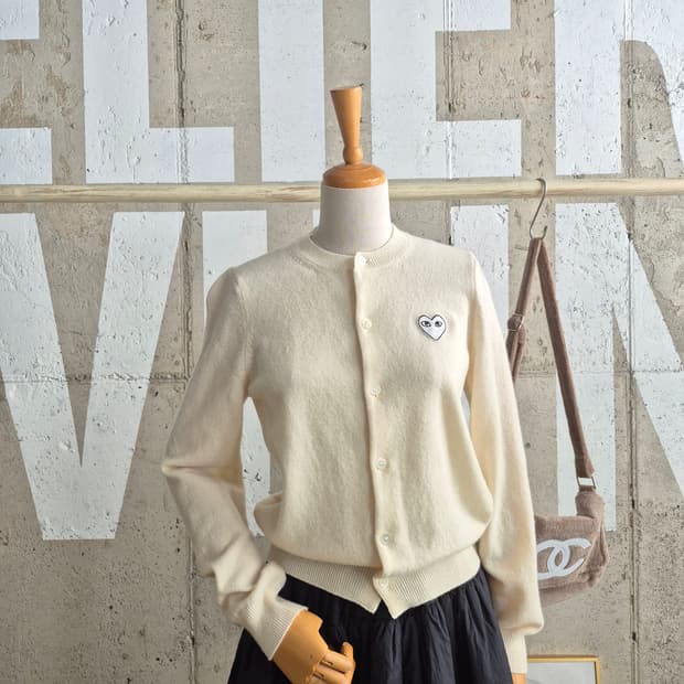 꼼데가르송 하트와펜 가디건크림(정품M)