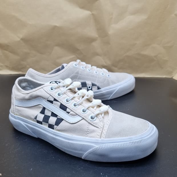 반스 베스앤 여성스니커즈235