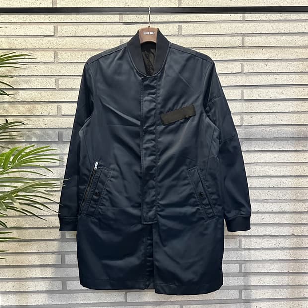 타임 MA-1 롱 봄버 항공점퍼 노카라 소매 지퍼 디테일 네이비