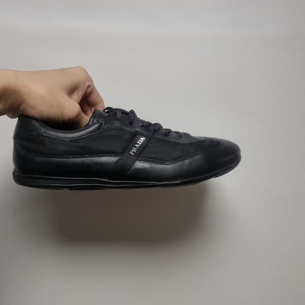 프라다 스니커즈 uk8