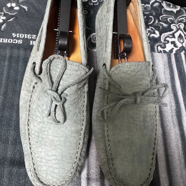 TODS 토즈 스웨이드 드라이빙 슈즈 로퍼 .