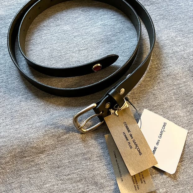 꼼 데 가르송 옴므 플러스 쥬얼 블랙 레더 벨트 