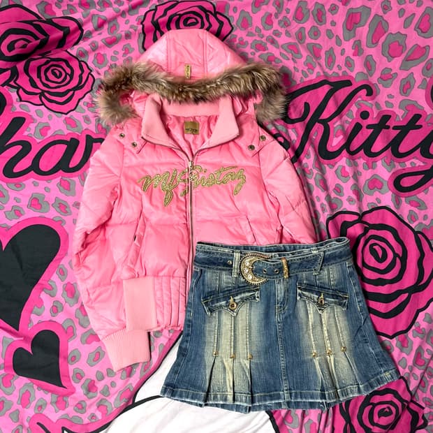 Y2K 골드 펄 레터링 포인트 퍼 트리밍 코랄핑크 패딩 오네갸루00s키치