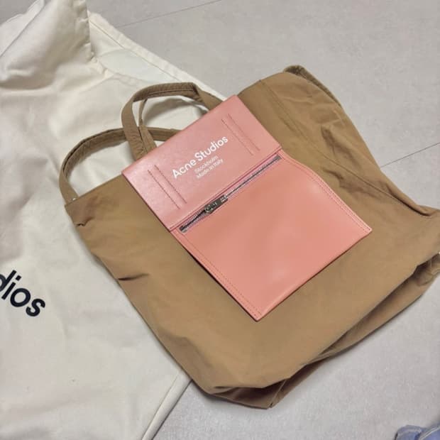 아크네스튜디오 베이커 미디엄 토트백