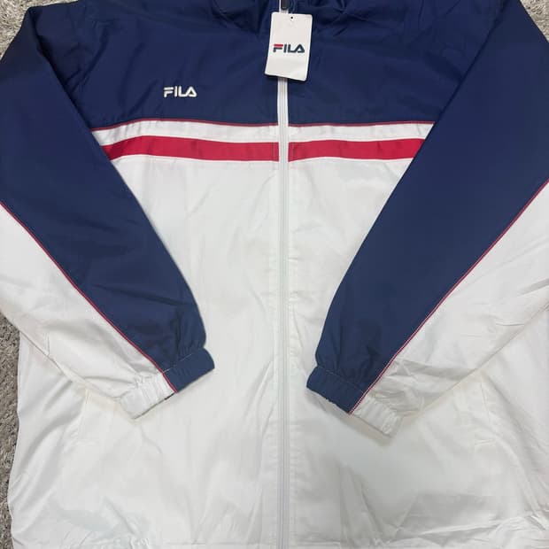 새상품 일본판 FILA 바람막이자켓 사이즈 105