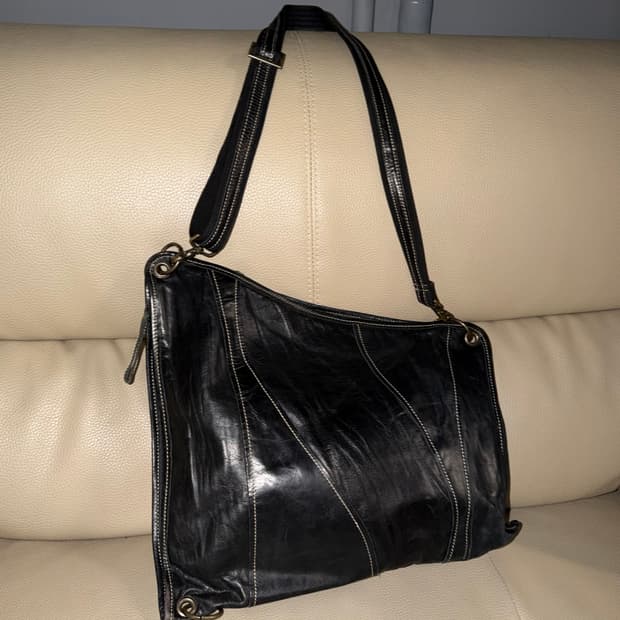 Diagonal line stitch detail leather bag