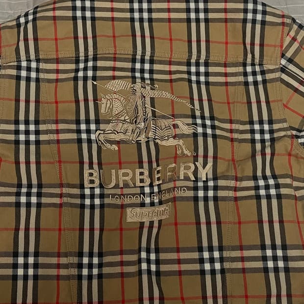 버버리 X 슈프림 데님 트러커 자켓 베이지 L 사이즈