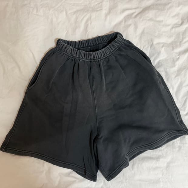 메이드원 오버사이즈 쇼츠 OVERSIZED SHORTS BLACK