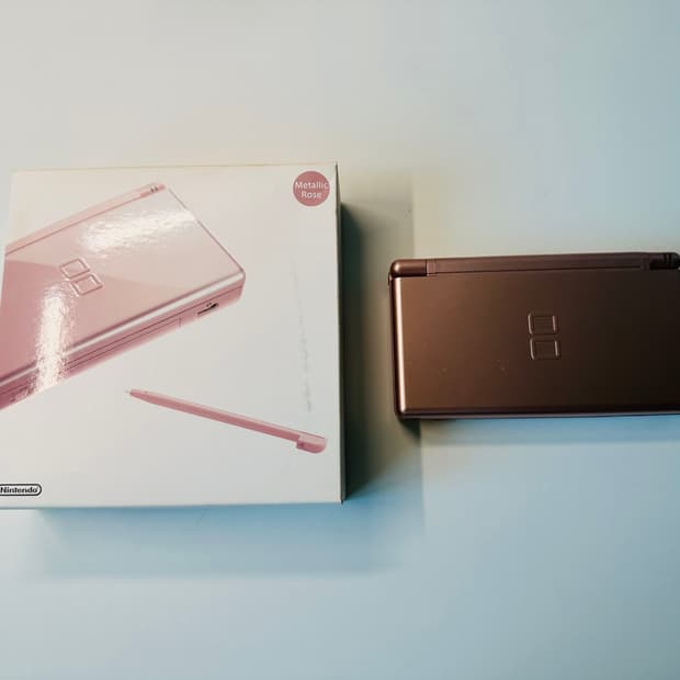 닌텐도 DS Lite DSL 메탈릭로즈 일판 풀박스 판매 (3DS)