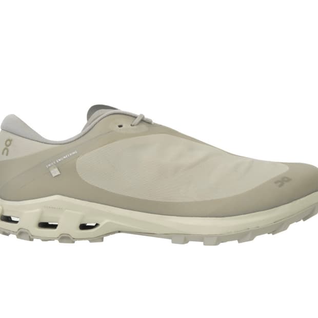 새상품) 온러닝 파프 (paf) 클라우드벤쳐 피크 아이스 문 W280