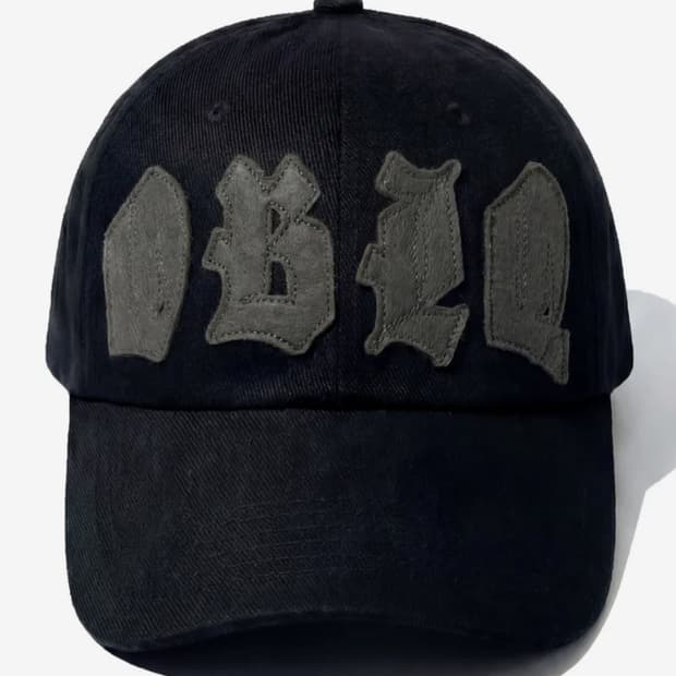 아이돈워너셀 
Oblique Sector Maxi Cap Black