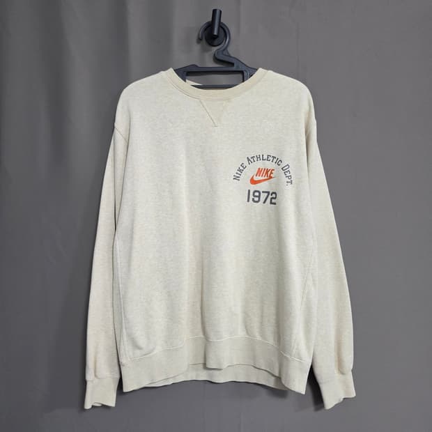 나이키 1972 맨투맨