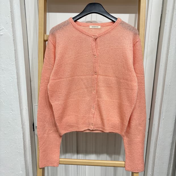 [새상품] 여성 복숭아색감 니트 가디건