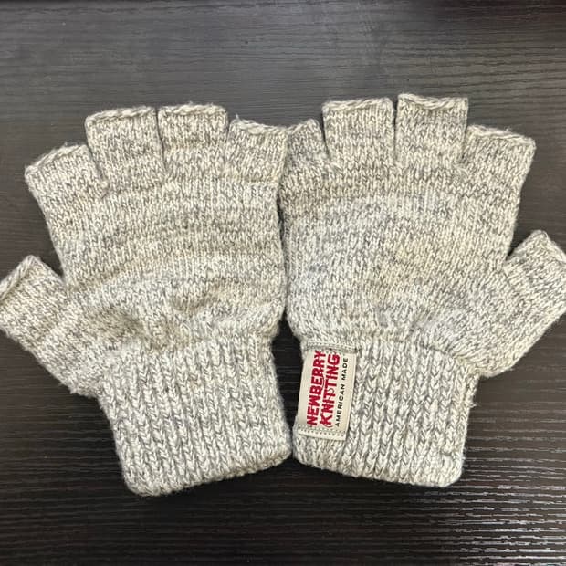 뉴베리니팅 핑거리스 남성 장갑 오트밀