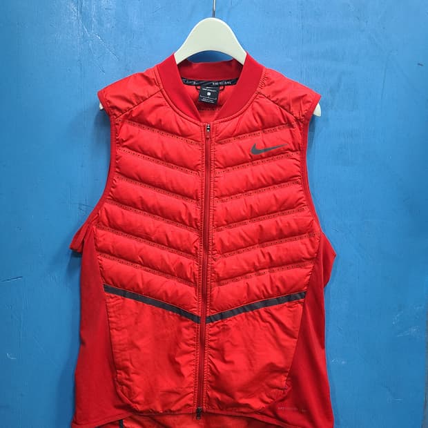 나이키 에어로로프트800