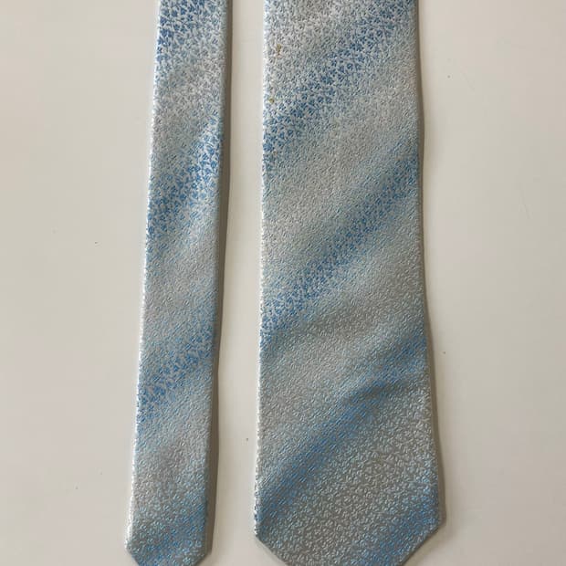 루이까또즈 넥타이